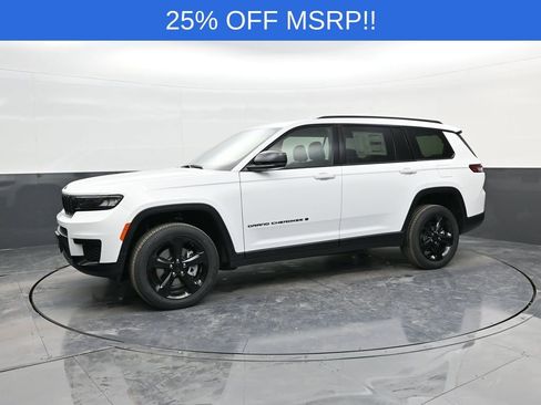 New 2025 Jeep Grand Cherokee L Altitude AWD/4WD image 3