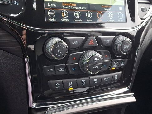 Used 2021 Jeep Grand Cherokee Laredo X image 15