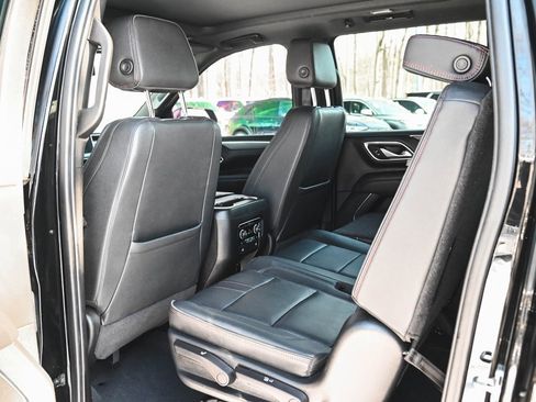 Used 2022 Chevrolet Suburban RST w/ Luxury Package image 31