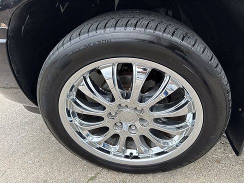Used 2011 Cadillac Escalade AWD w/ Touring Package image 16
