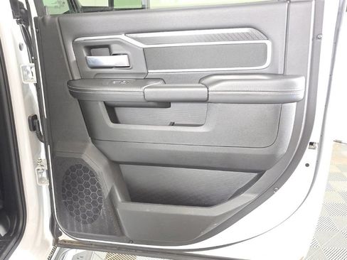 Certified 2026 RAM 2500 Big Horn AWD/4WD image 39