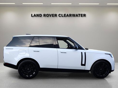 New 2025 Land Rover Range Rover SE image 6