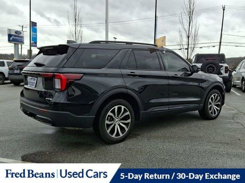 Used 2025 Ford Explorer ST-Line image 13