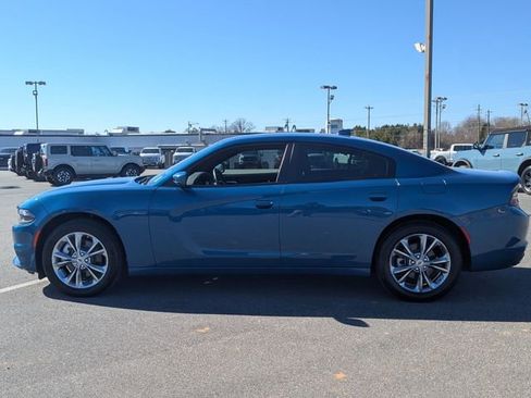 Used 2022 Dodge Charger SXT image 6