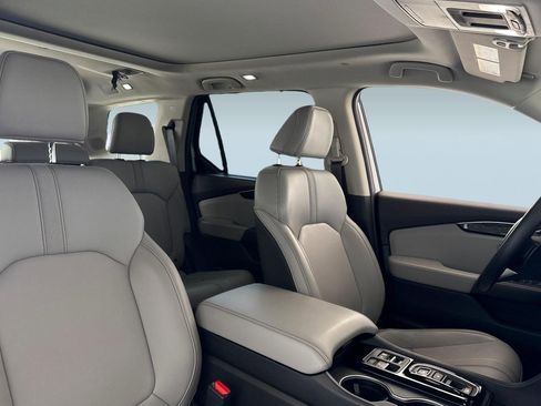 Certified 2025 Honda Pilot Touring image 31