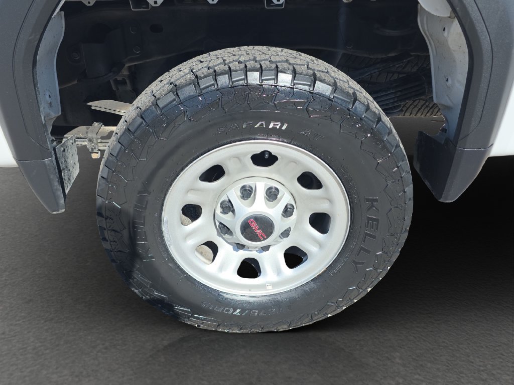 Used 2024 GMC Sierra 3500 Pro AWD/4WD image 5