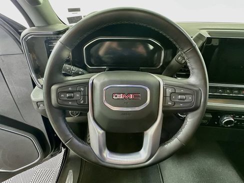 Used 2026 GMC Sierra 1500 SLT AWD/4WD image 14