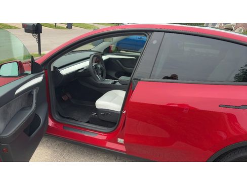 Used 2023 Tesla Model Y Long Range AWD/4WD image 6