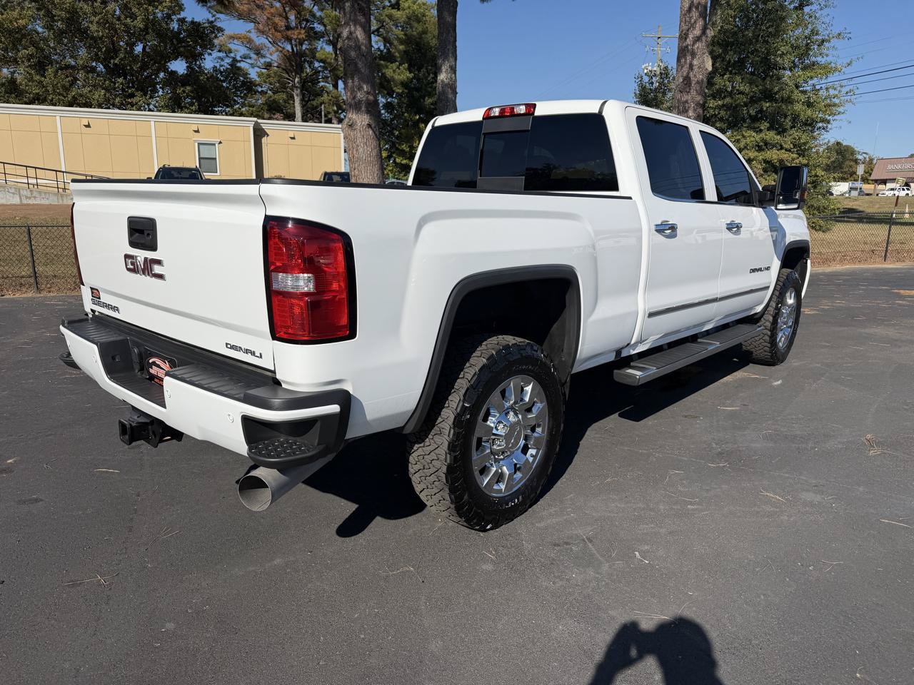 Used 2019 GMC Sierra 2500 Denali w/ Duramax Plus Package AWD/4WD image 4
