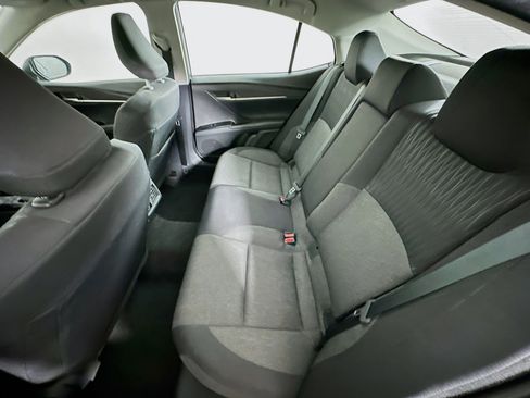 Used 2025 Toyota Camry LE image 28