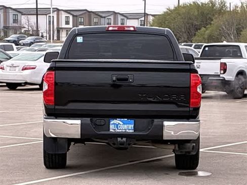 Used 2018 Toyota Tundra SR5 image 9