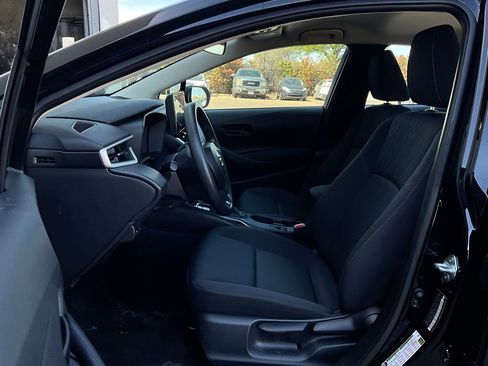 Used 2025 Toyota Corolla LE image 10