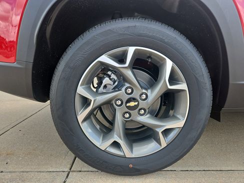 New 2026 Chevrolet Trax LT FWD image 5