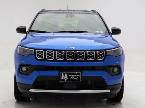 Used 2025 Jeep Compass Limited AWD/4WD image 4