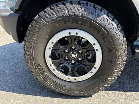 Used 2022 Ford Bronco Outer Banks w/ Sasquatch Package AWD/4WD image 19