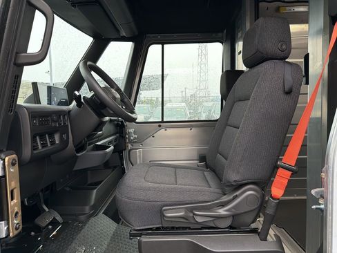 New 2025 Chevrolet Brightdrop 400 image 19