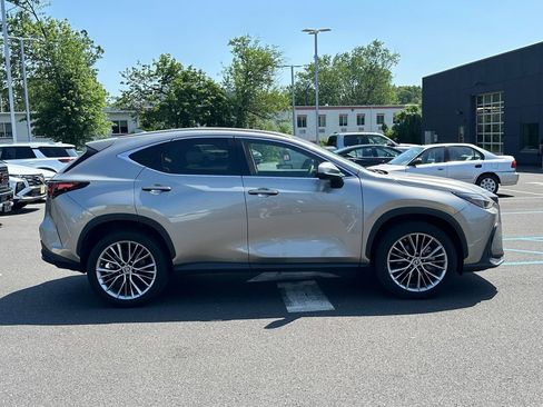 Used 2022 Lexus NX 350 AWD w/ Luxury Package image 8