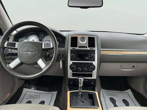Used 2008 Chrysler 300 Limited image 16