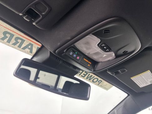 Used 2023 Chevrolet Colorado LT w/ LT Convenience Package II image 18