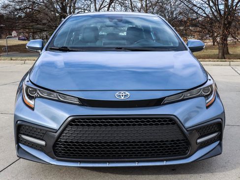 Used 2020 Toyota Corolla SE w/ SE Premium Package image 18
