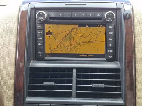 Used 2010 Ford Explorer Limited RWD image 24