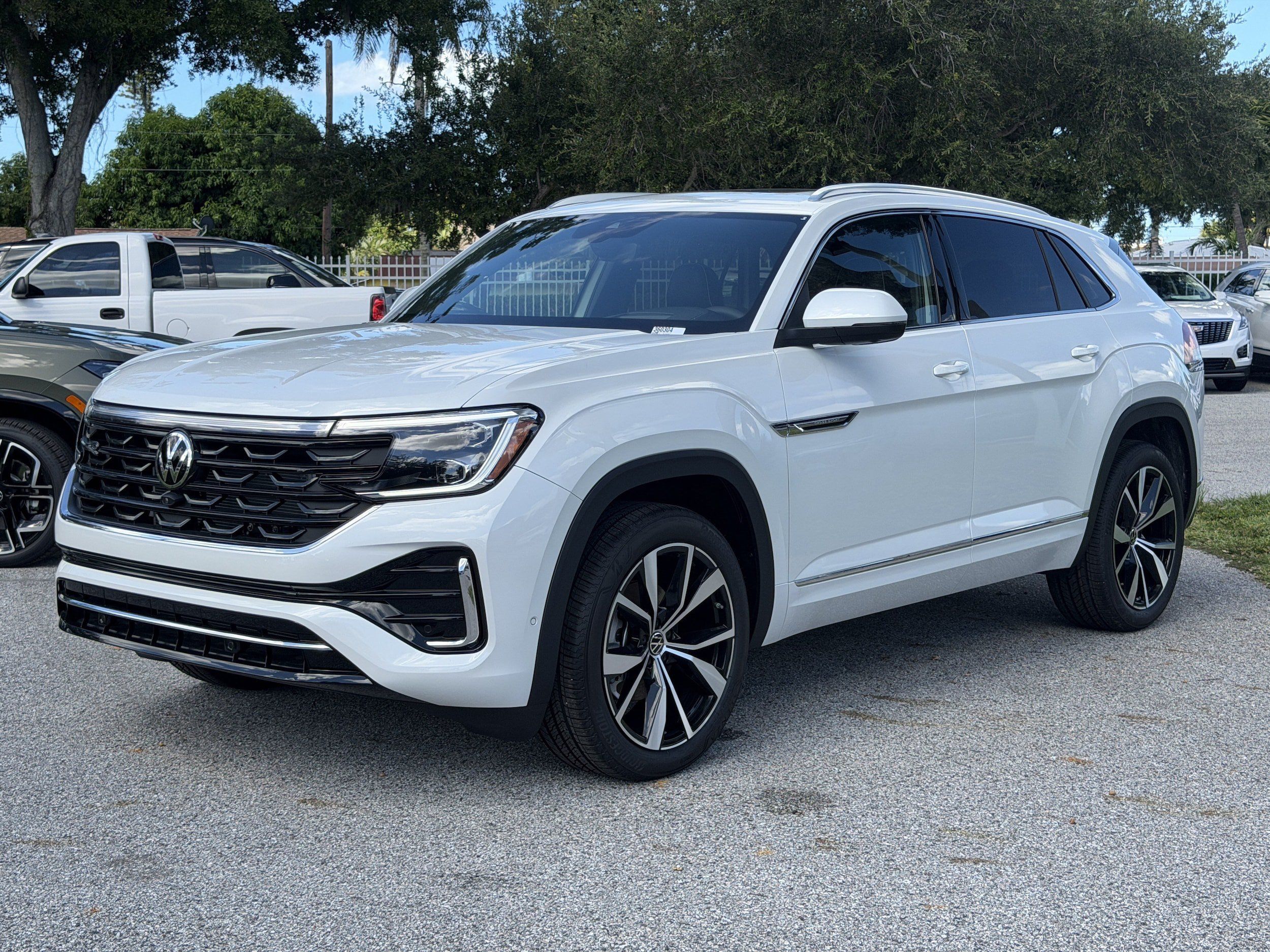 New 2026 Volkswagen Atlas Cross Sport SEL Premium R-Line AWD/4WD image 3