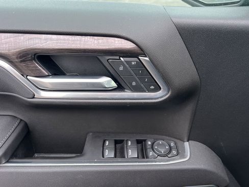 Used 2025 Chevrolet Silverado 1500 LTZ w/ LTZ Premium Package image 9