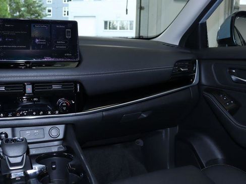 Used 2025 Nissan Rogue SL w/ SL Premium Package AWD/4WD image 26