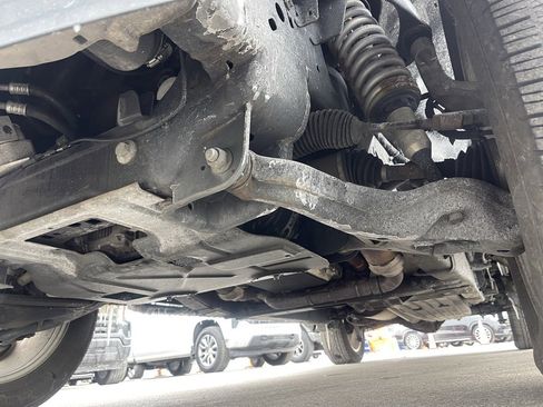 Used 2017 Ford F150 Platinum w/ Equipment Group 701A Luxury image 13