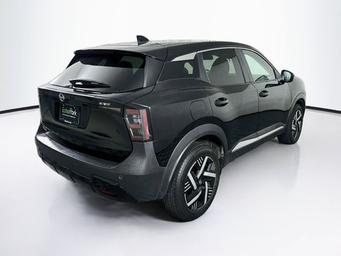 Used 2025 Nissan Kicks SV FWD image 9