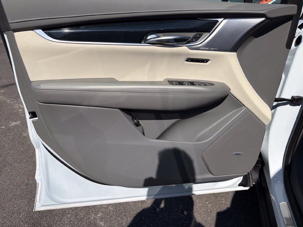 Certified 2024 Cadillac XT6 Premium Luxury w/ Technology Package AWD/4WD image 12