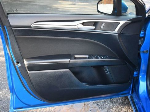 Used 2019 Ford Fusion SE image 13