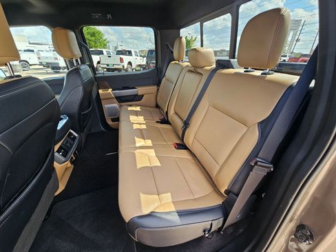 Used 2022 Ford F150 Lariat w/ Equipment Group 502A High image 27