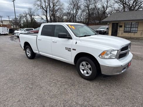 Used 2019 RAM 1500 Classic SLT image 2
