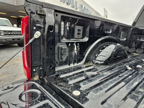 Used 2024 Ford F250 Platinum w/ Tremor Off-Road Package image 9