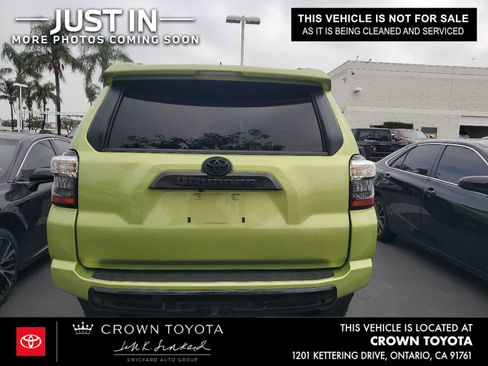Used 2023 Toyota 4Runner TRD Off-Road Premium w/ Moonroof Package AWD/4WD image 3
