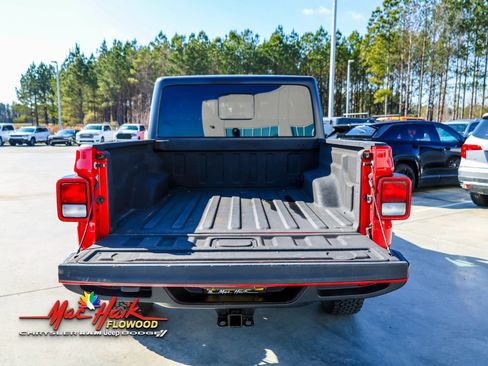 Used 2020 Jeep Gladiator Sport w/ Quick Order Package 24S image 10