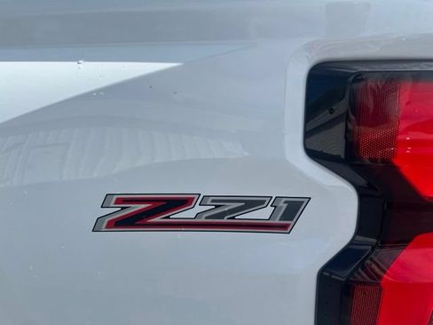 Used 2024 Chevrolet Colorado Z71 w/ LPO, Dark Essentials Package AWD/4WD image 5