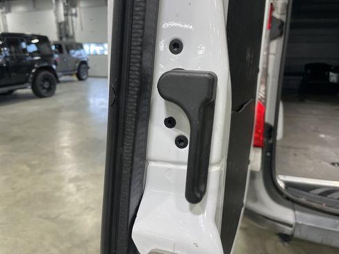 Used 2019 Mercedes-Benz Sprinter 144 image 24