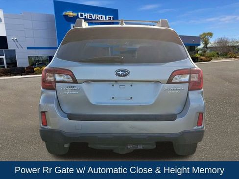 Used 2017 Subaru Outback 2.5i Premium image 7