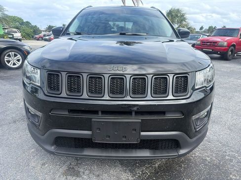 Used 2018 Jeep Compass Latitude w/ Popular Equipment Group FWD image 28