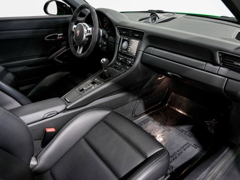Used 2014 Porsche 911 Carrera 4S image 31