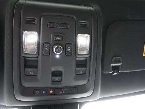 Used 2023 GMC Yukon XL SLT w/ SLT Luxury Package AWD/4WD image 25