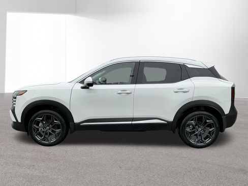 Used 2025 Nissan Kicks SR AWD/4WD image 6