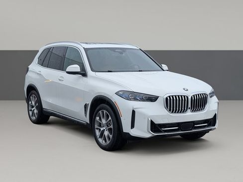 Used 2024 BMW X5 xDrive40i w/ Premium Package AWD/4WD image 2