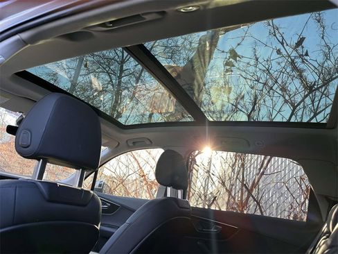 Used 2022 Audi Q7 2.0T Premium w/ Convenience Package image 16