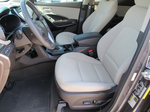 Used 2017 Hyundai Santa Fe Sport image 16