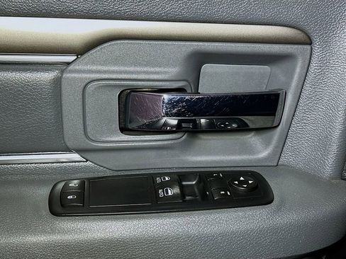 Used 2016 RAM 3500 Tradesman w/ Chrome Appearance Group image 11