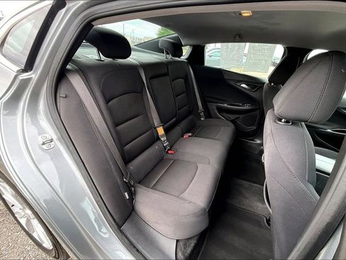 Used 2025 Chevrolet Malibu LT image 36