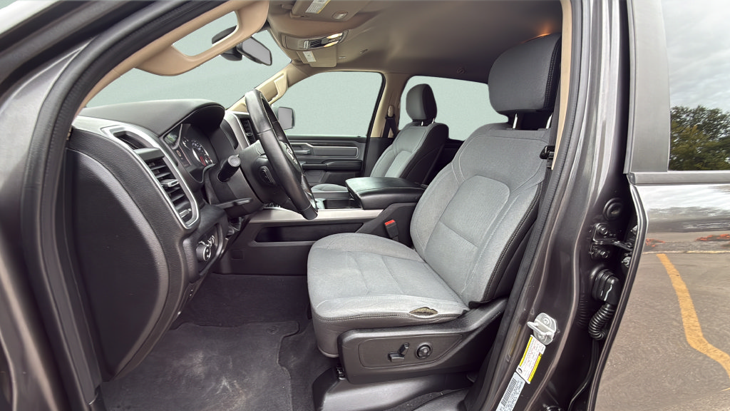 Used 2019 RAM 1500 Big Horn RWD image 4